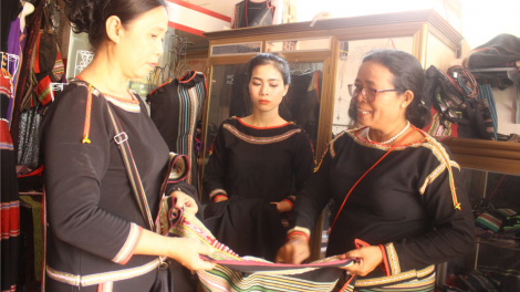 Dak Lak: rề ơnàng srơh tàm pơr lòng kờ` gơboh dà lơgar