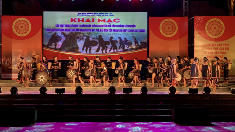 Tơngkah kir sơnrai 15 nam Ngai Ù tiah niam chài cing mồng Tây Nguyên