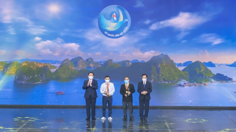 Ƀan Tuyên giáo Dà lơgar jào khà pơn jờng rùp “Dà lơgar tềng gah dà lềng”