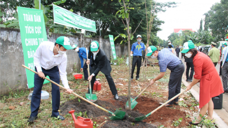 Dăk Lăk lam lơh tam chi sền gàr tiah ơm kis brê bơnơm
