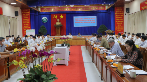 Phó thủ tướng Lê Văn Thành: Geh kơnòl bal nàng mhar lam lơh rơndap broă gùng rơndeh ntoat rat Dầu Giây- Liêng Khàng