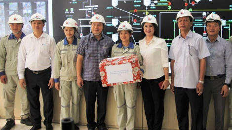 Thứ trưởng Bộ Lao động - Thương binh mờ Xã hội lòt sền bơta cau lơh broă, broă lơh tàm kong ti trà Dak Nông- TKV