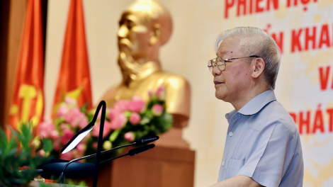 Tổng Bí thư ồng Nguyễn Phú Trọng tus bal pơrjum dơ̆ sơn rờp bơh Chính phủ dê tơngai lơh broă bơh nam 2021 tus nam 2026