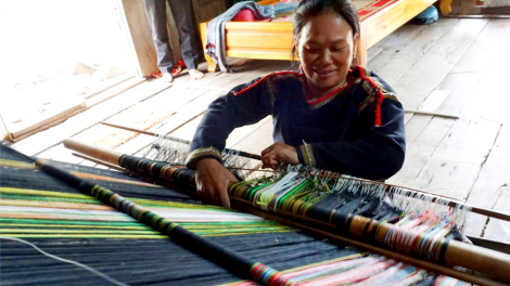 Cau gàr huềng broă tàñ ồi kòn cau tàm xã Ea Trul