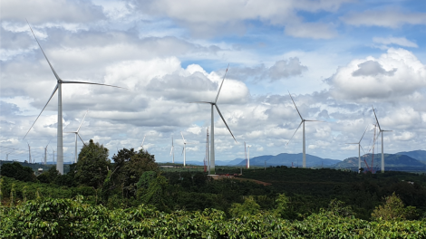 Dăk Lăk: Lơh gơs broă lam lơh rơndap broă lơh ồs đèng càl hờ đang ù gờl dờng ngan rlau jơh Việt Nam
