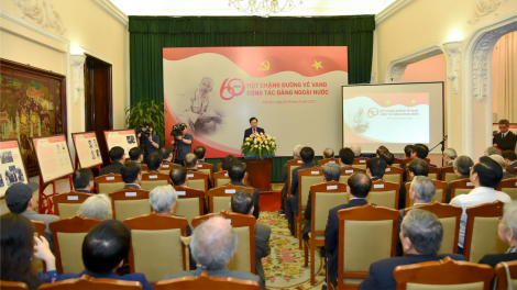 Phó Thủ tướng, Bộ trưởng Ngoại giao ồng Phạm Bình Minh tus bal dơ̆ tìp măt ờs mờng broă Đảng bơdìh lơgar