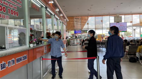 Càr Lâm Đồng ơm ing tai ală broă lơh nàng rơcang sơndră mờ kòp Covid-19