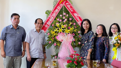 Chủ tịch UBND càr Gia Lai pà bơkào chờ gờm mpồl tam klăc cau ùr càr