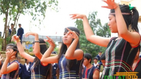 Dơ\ lơh chờ lơh bơyô cau K’ Ho dê