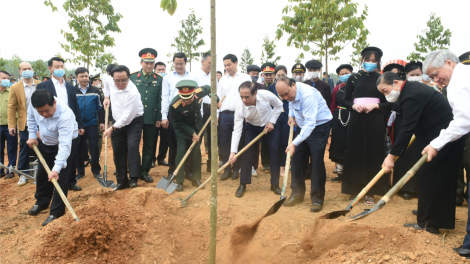 Ồng Nguyễn Xuân Phúc Thủ tướng Chính phủ tus bal lam lơh Broă lơh tam1 tơmàn tờm chi tơlir