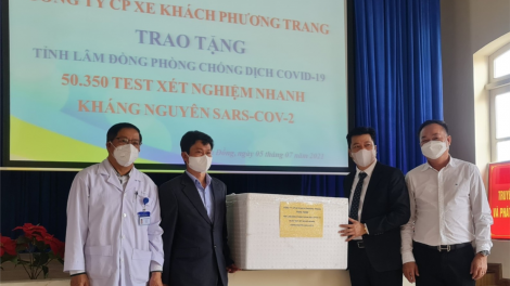 Càr Lâm Đồng dờp rơlao 50 rơbô nơm phan sền gròi xét nghiệm mhar virus Sars CoV-2
