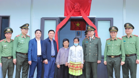 Bộ Kuang àng dong kờl 600 nơm hìu ai hìu bơnhă rƀah in tàm Thanh Hóa