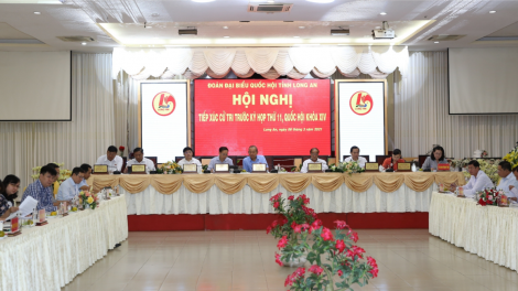 Ồng Trương Hoà Bình Phó Thủ tướng Thường trực Chính phủ tìp măt mờ cau te\ khà càr Long An