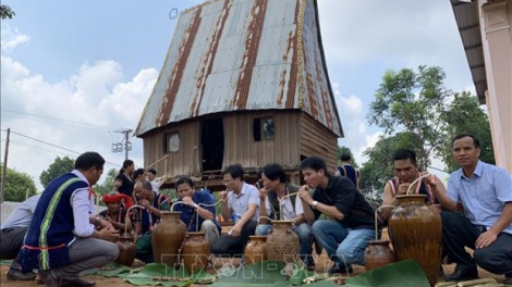 Krơi is ngan dơ̆ lơh răc yàng hòi mìu bơh kòn cau Jrai dê