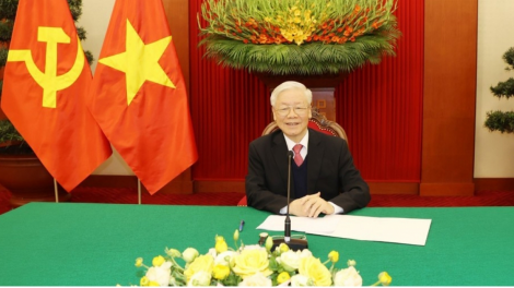 Tổng Bí thư ồng Nguyễn Phú Trọng cri bơyai tàm điện thoại mờ Kuang atbồ lơgar Nga