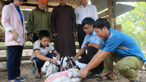 Dăk Lăk: Cồng nha bơh broă pà be ròng dong kờl kơnòm bơsram rơƀah tàm tiah ngài in