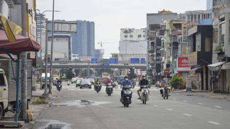 Jơh ală gah lơh broă sa tàm ƀòn dờng Hồ Chí Minh gam kờñ geh cau lơh broă