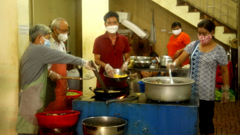 Càr Dăk Lăk “dong kờl” ai dơ̆ rê mờ ƀòn lơgar