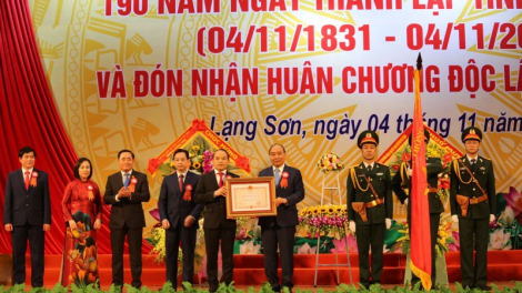 Chủ tịch lơgar ồng Nguyễn Xuân Phúc tus pơrjum tơnkah 190 nam ngai crơng gơs càr Lạng Sơn