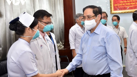 Thủ tướng sồr ai mpồl cau lơh sơnơm tus dong kờl broă lơh rcang sơndră kòp Covid-19