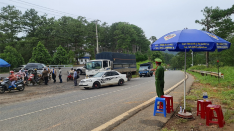 Lâm Đồng jal mhar cĭt sơnơm kơryan kòp Covid-19 ai cau măy rơndeh, cau drơng broă tàm rơndeh pơn diang phan bơna in