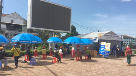 ATM phe ram nùs cau kal ke dê tàm tơngai kòp Covid-19 lơh bơtờp