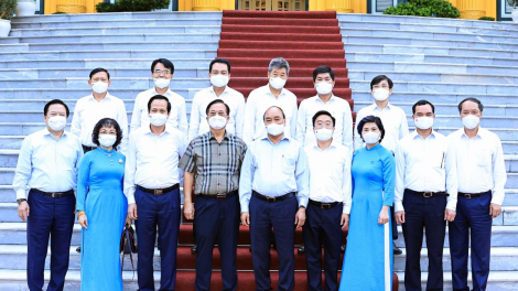 Chủ tịch lơgar jờng rơ công nhân gah tàñ mai, lơh gơlik phan jài mờ sơndră kòp jài