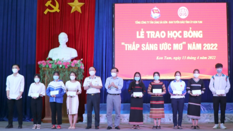 Tổng Kông ty Tân Cảng Sài Gòn dờp ròng siam cau tờm pròc mhàm cau ling chơt màng, cau geh màng mờ kac màng tàm càr Kon Tum