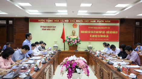 Mpồl kwang bàng lùp sền bơh Ủy ƀan Adat boh lam Quôk hội dê lơh broă tàm càr Dăk Lăk