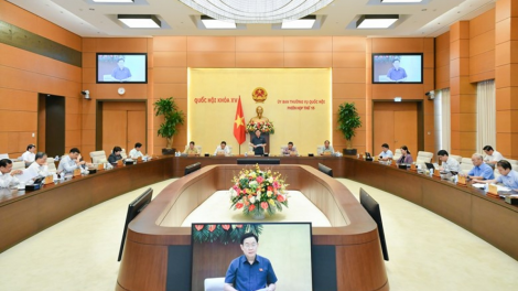 Mut pơrjum dơ̆ 16 bơh Ủy ƀan Thường vụ Quôk hội dê