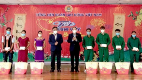 Phó Củ tịc Quôk hội ồng Nguyễn Đức Hải nting bơr gờm chờ sa tềp tàm Gia Lai