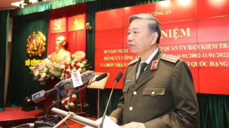 Tơngkah kir sơnrai 20 nam ngai crơng gơs anih lơh broă Ủy ƀan sền sơ wì Đảng ủy Kwang àng dà lơgar