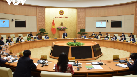 Thủ tướng Cíñ phủ ồng Phạm Minh Chính đơng lam pơrjum bè ờs nhai 2