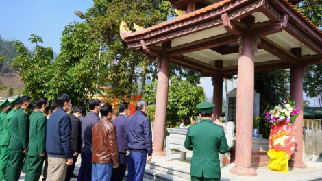 Kah kơlôi ală cau ling chơt màng phi să tàm dơ̆ tam lơh sền gàr tiah nhàr dà lơgar