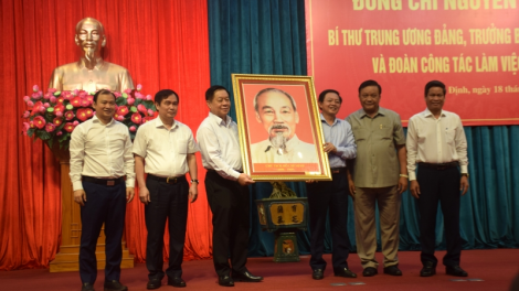 Kwang atbồ Ƀan Tuyên giáo Dà lơgar lơh broă mờ Ƀan Thường vụ Tỉñ ủy Bình Định