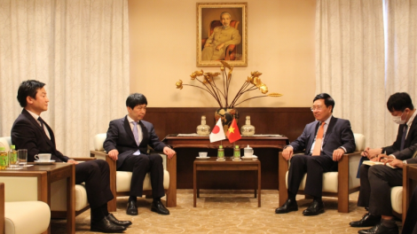 Phó Thủ tướng ồng Phạm Bình Minh wă Kwang atbồ càr Kanagawa mờ Gunma