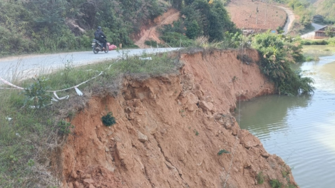 Càr Kon Tum gàr niam gùng lòt tàm kàl mìu dà tih dà cò