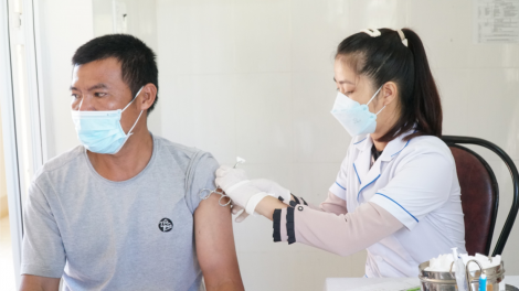Ngòt mờ jơi tam gơl să pa, làng bol kis tàm càr Dăk Lăk cit sơnơm vaccine sơndră mờ kòp Kovid-19