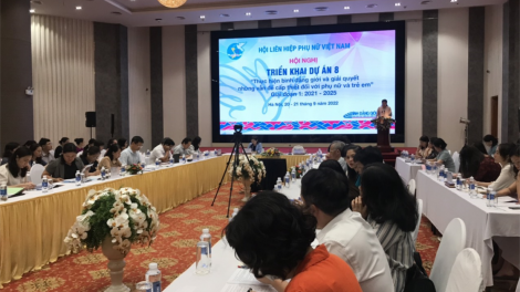 Lơh jăt rơndăp broă “Lơh jăt jơnau ring bal cau klao mờ cau ùr mờ bơsong broă jal mhar gơwèt mờ cau ùr bal mờ kơnòm dềt”