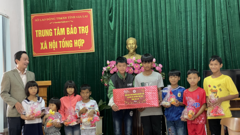 Chờ Trung thu tàm anih dong kờl mpồl bơtiàn càr Gia Lai