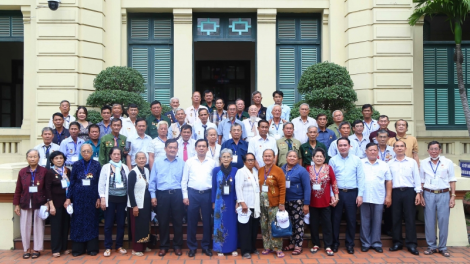 Sền gròi rài kis ai rlau 9 tơlak 200 rbô nă cau geh màng mờ dà lơgar in