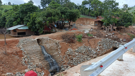 Kon Tum ătbồ broă cò pơnring măt ù jăt kềng bàr gah gùng rơndeh dờng 24 pa geh lơh niam wơl