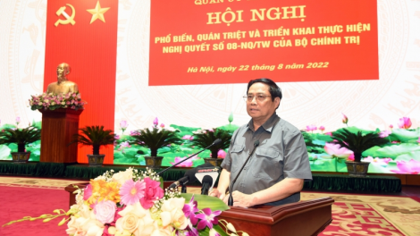 Thủ tướng Cíñ phủ ồng Phạm Minh Chính tus bal pơrjum mblàng yal bơsram mờ lam lơh jat Nghị quyết sồ 8 bơh Ƀộ Cíñ trị dê