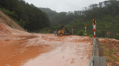 Kon Tum lơh niam wơl gùng lòt tơnơ̆ mìu càr rbŭt dờng sồ 4