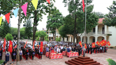Tây Nguyên hô hơng ngai chờ lòt bơsram