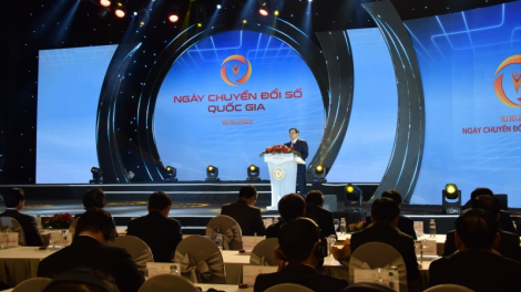 Thủ tướng Cíñ phủ ồng Phạm Minh Chính pơyoa jơnau sồr bơh Cíñ phủ dê bè lơh pràn tam gơl sồ dà lơgar