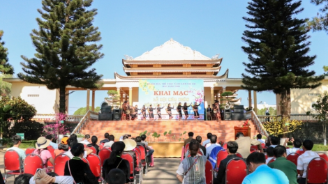 Gia Lai: Lơh chờ bồ sơnam pa tam klac bal ală jơi bơtiàn kòn cau