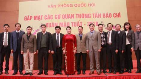 Chủ tịch Quốc hội, mò Nguyễn Thị Kim Ngân tìp mat kuang đơng lam bồ ală anih lơh [au\