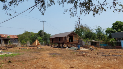 Dong kờl sơm F0 tàm ƀòn làng bol kòn cau- Broă lơh geh cồng nha tàm kơhoàl Cư̆ Jut