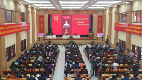 Hội đồng nhân dân n’gor Lâm Đồng khoá 14 ntơm pơk rơh r[u\n nchră tal 9.